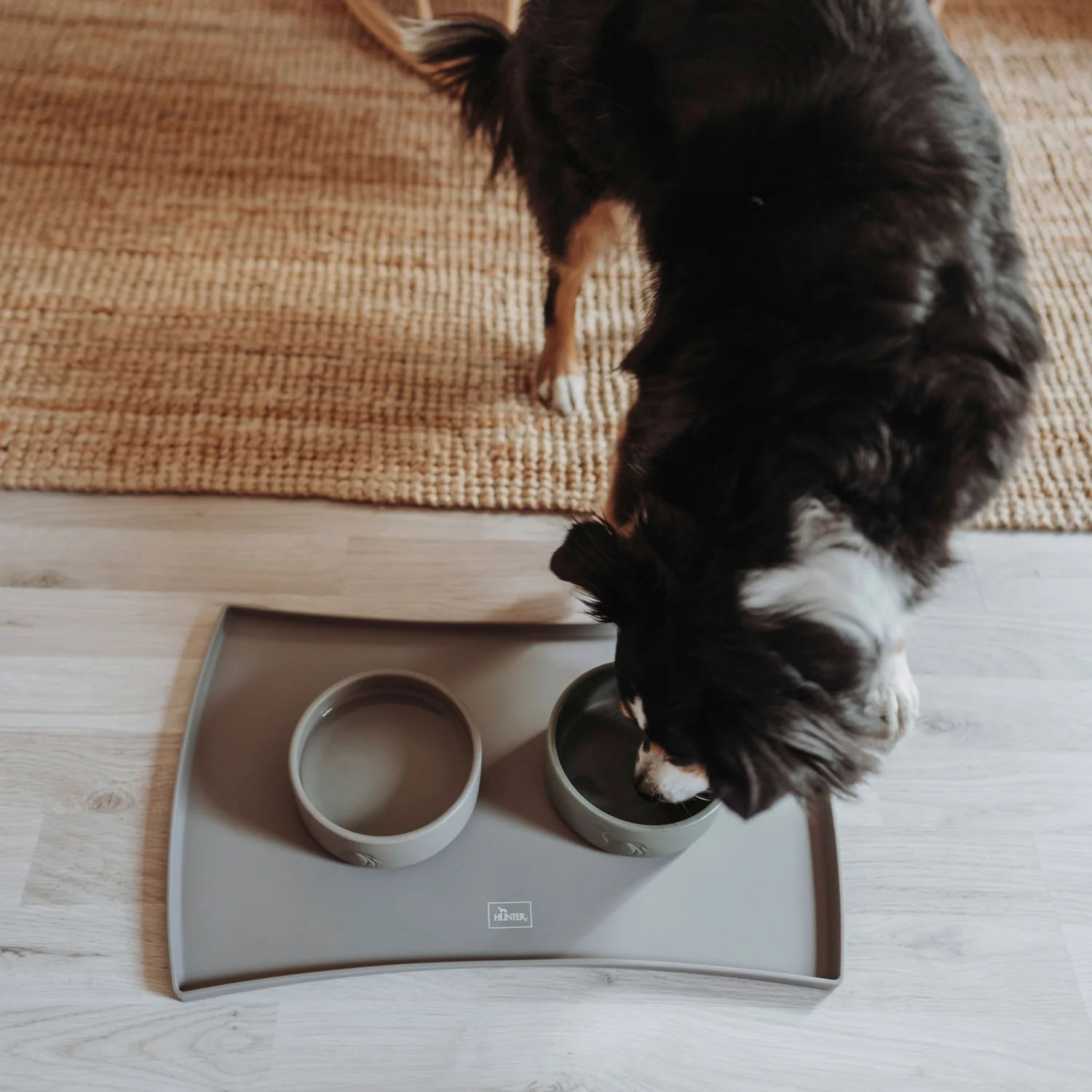 Hunter silicone pad under the selection bowls 48x30 cm