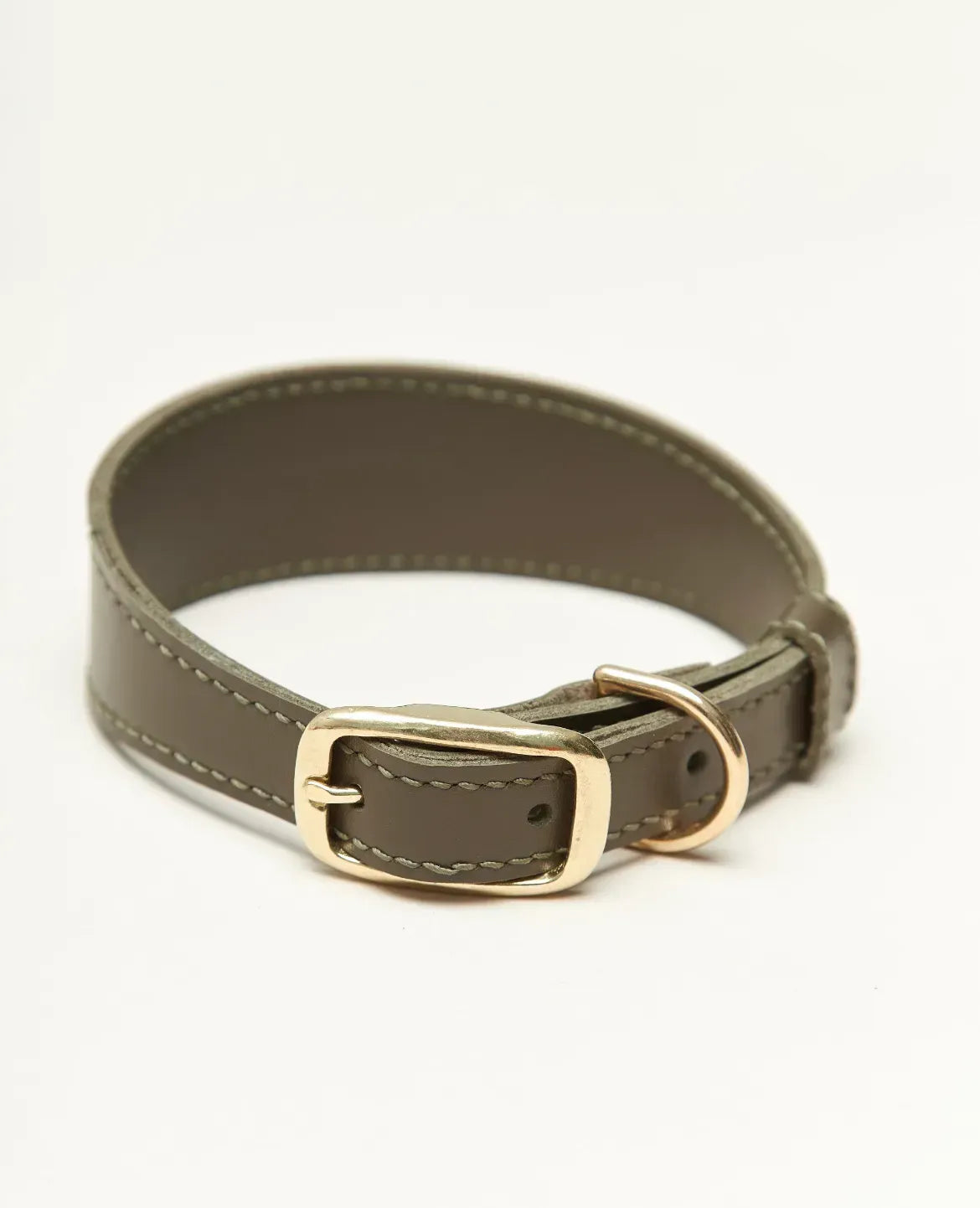 Obroża dla psa „Almond” – lekkość, komfort i ręczne rzemiosło